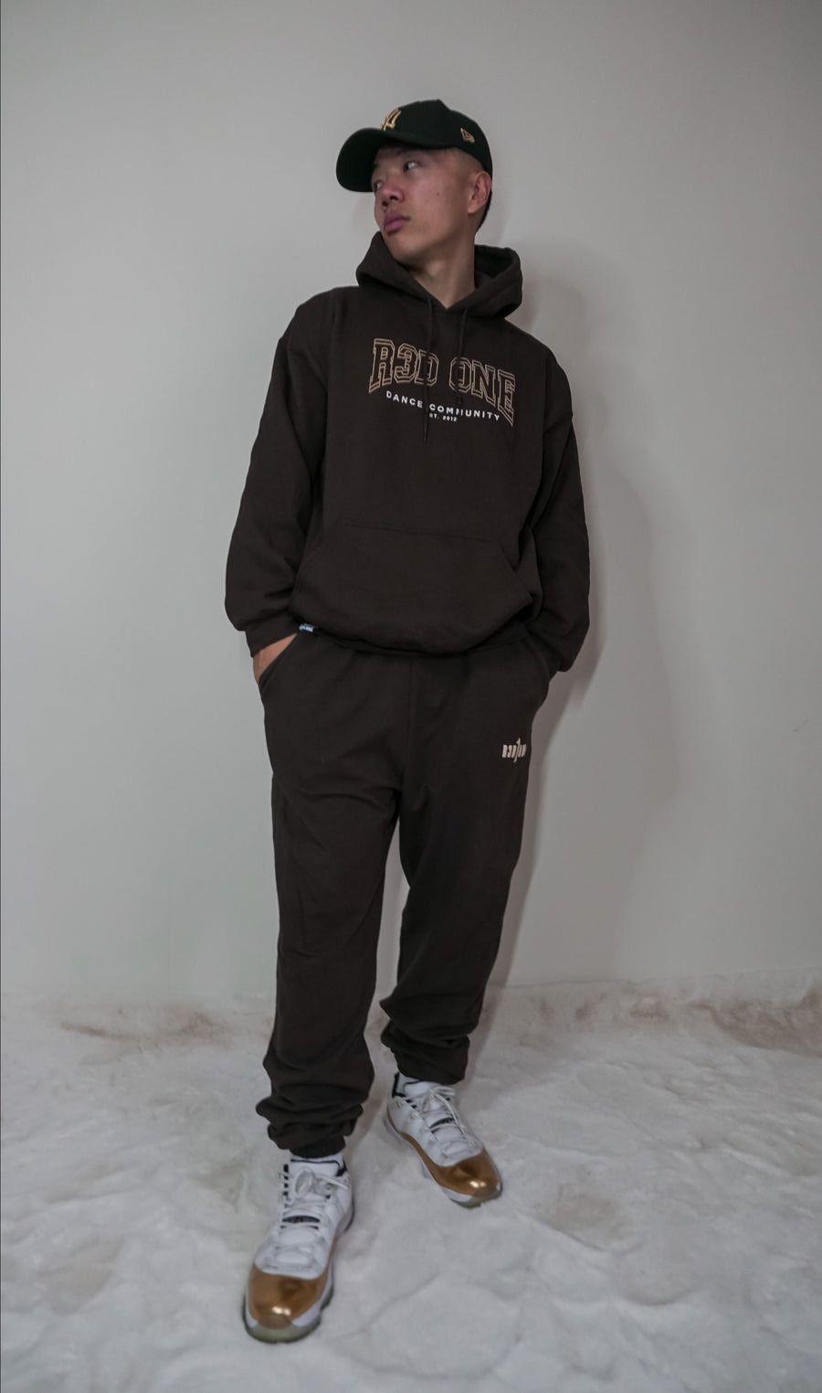 VARSITY SWEATPANTS CHOCOLATE BROWN