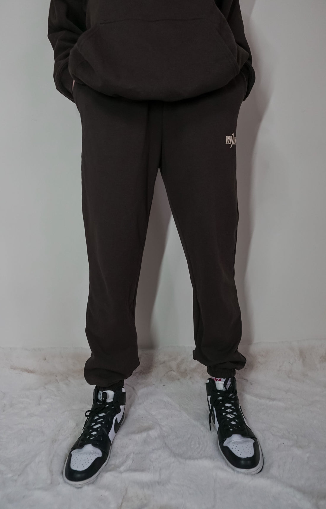 VARSITY SWEATPANTS CHOCOLATE BROWN