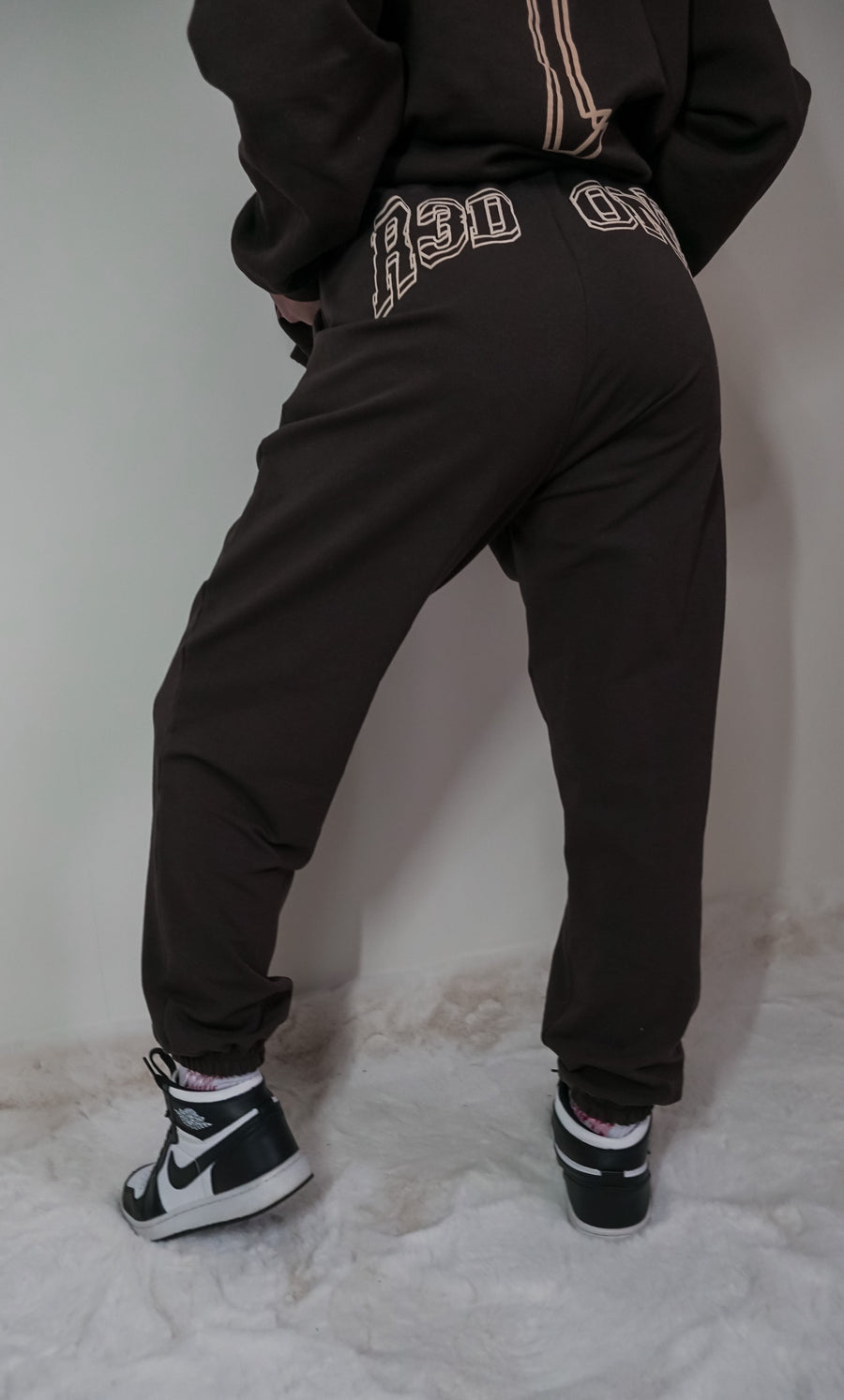 VARSITY SWEATPANTS CHOCOLATE BROWN